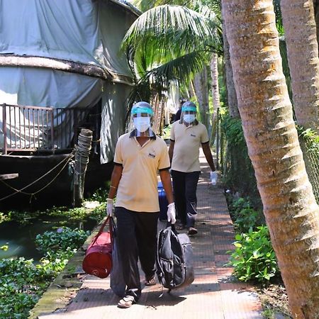 Aqua Jumbo Houseboats Hotell Kumarakom Exteriör bild